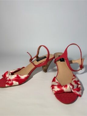 Theme Red and Cream Tie-Knot Slingback Heels